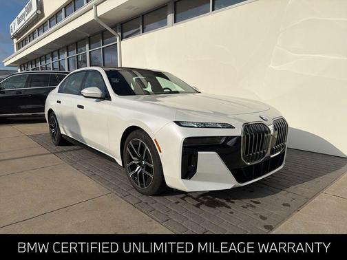 Mineral White Metallic 2024 BMW 760 xDrive