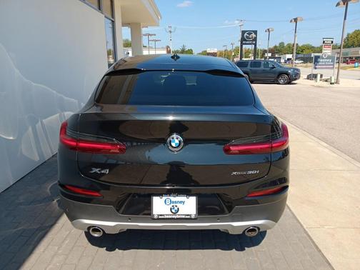 2021 BMW X4 xDrive30i
