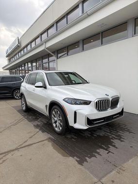 Mineral White Metallic 2026 BMW X5 PHEV xDrive50e SUV