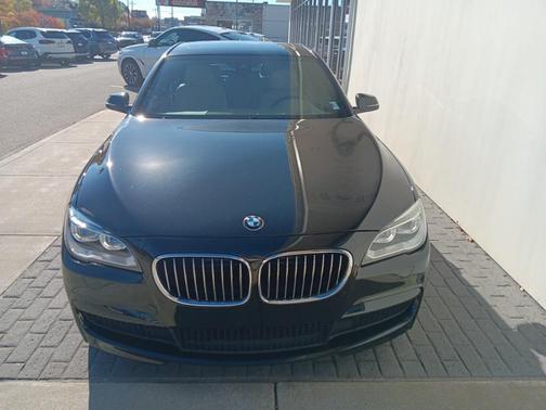 2013 BMW 750 i xDrive
