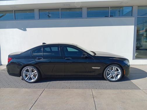 2013 BMW 750 i xDrive