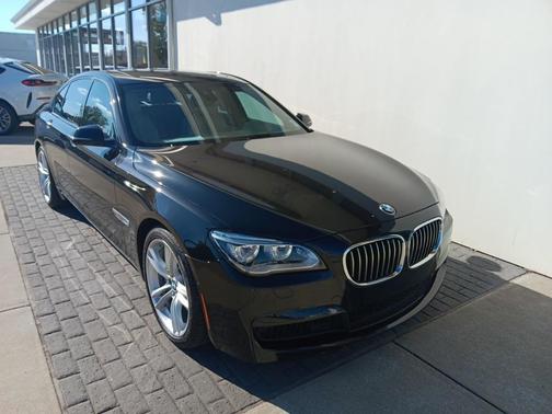 2013 BMW 750 i xDrive
