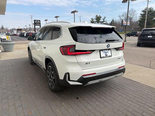 Alpine White 2026 BMW X1 xDrive28i