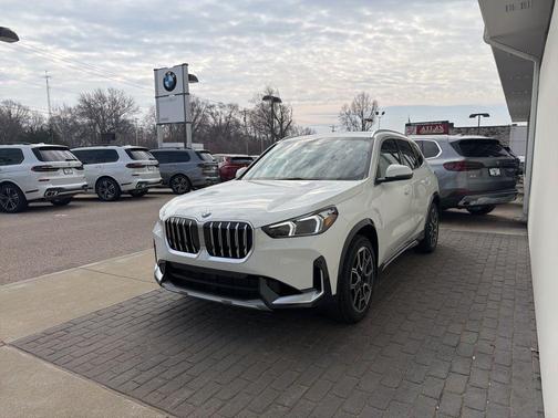 Alpine White 2026 BMW X1 xDrive28i