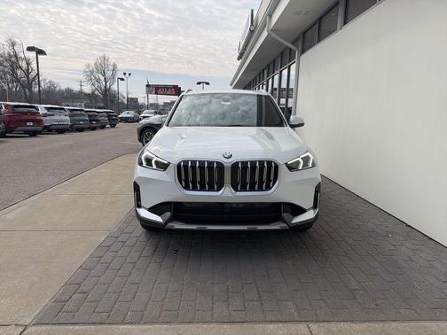 Alpine White 2026 BMW X1 xDrive28i