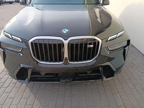 2025 BMW X7 M60i