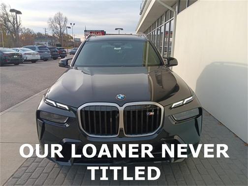 2025 BMW X7 M60i