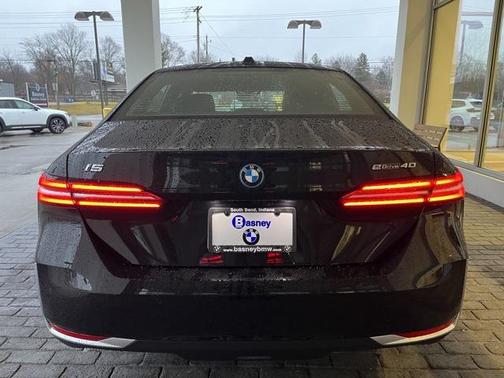2024 BMW i5 eDrive40