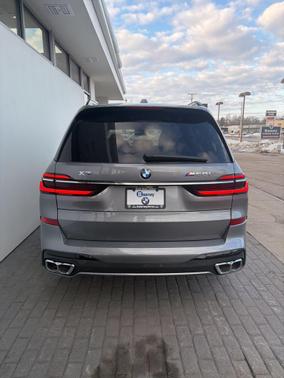 2026 BMW X7 M60i