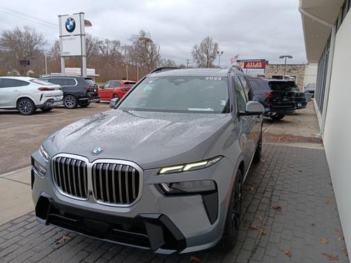 2023 BMW X7 xDrive40i