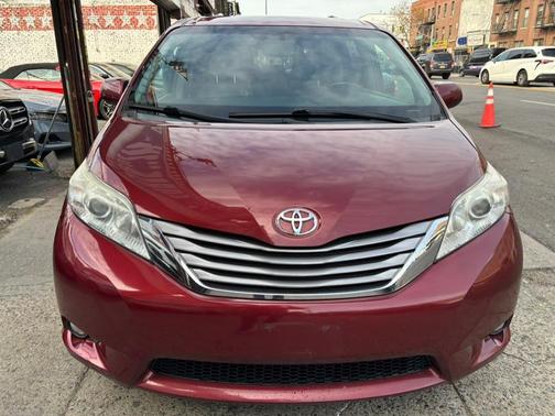 2016 Toyota Sienna Limited