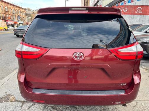 2016 Toyota Sienna Limited