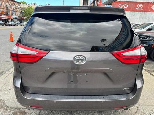 2015 Toyota Sienna XLE Premium