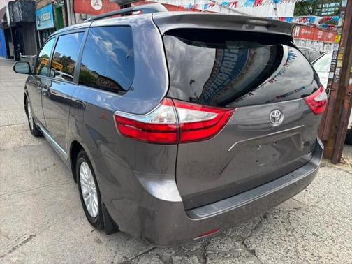 2015 Toyota Sienna XLE Premium