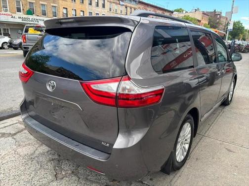 2015 Toyota Sienna XLE Premium