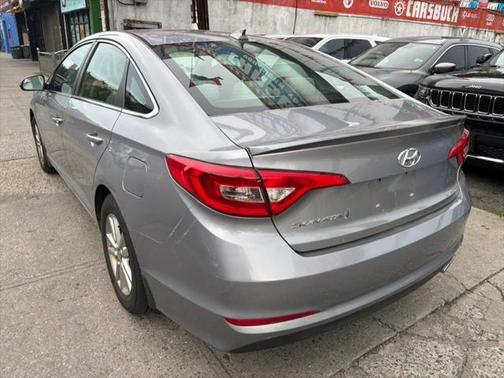 2017 Hyundai SONATA SE