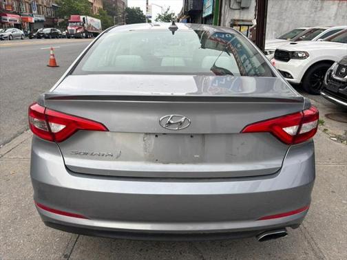 2017 Hyundai SONATA SE