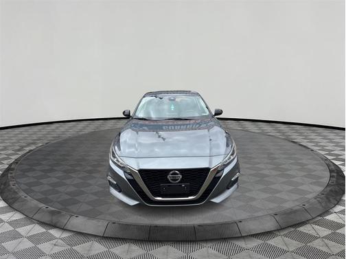 2020 Nissan Altima SR FWD