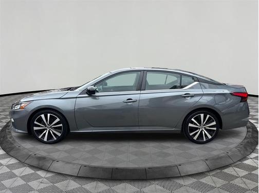 2020 Nissan Altima SR FWD