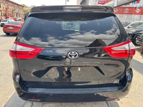 2016 Toyota Sienna Limited