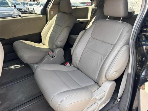 2016 Toyota Sienna Limited