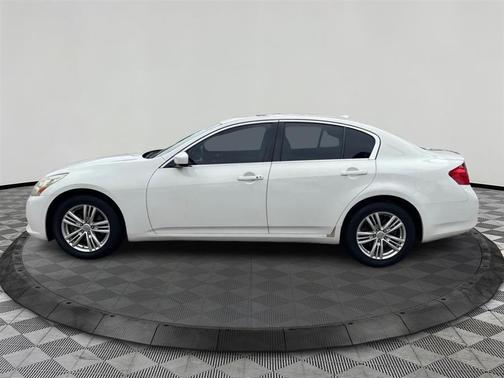2013 INFINITI G37x Base