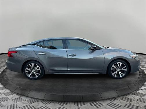 Gun Metallic 2017 Nissan Maxima 3.5 SL
