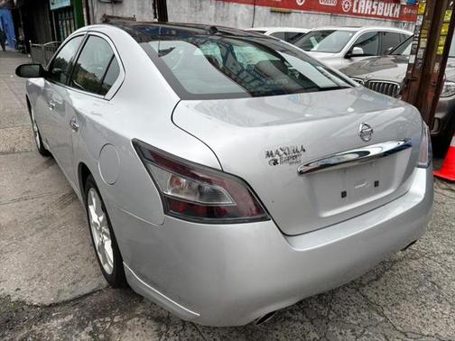2014 Nissan Maxima SV