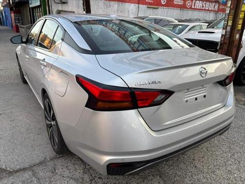 2020 Nissan Altima SR FWD