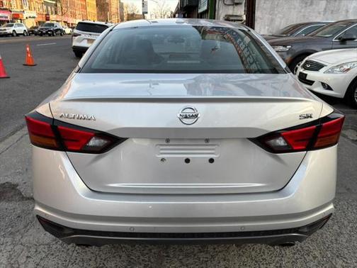 2020 Nissan Altima SR FWD