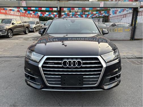 Night Black 2018 Audi Q7 3.0T Premium Plus