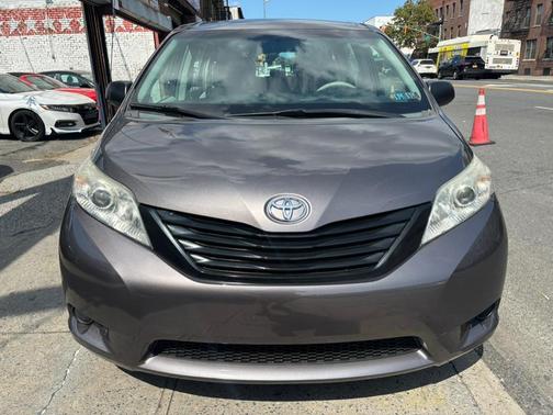 2014 Toyota Sienna L