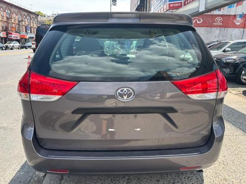 2014 Toyota Sienna L