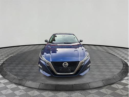 2021 Nissan Altima SR FWD