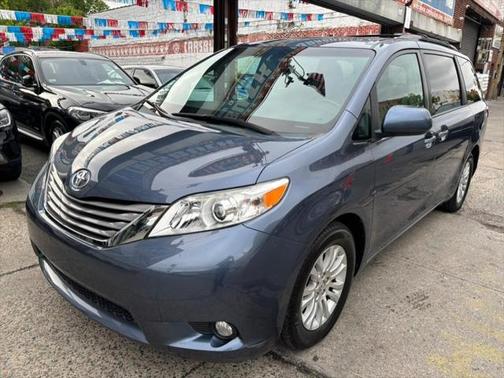 2015 Toyota Sienna XLE