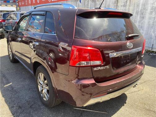 2011 Kia Sorento SX