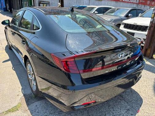 2022 Hyundai SONATA SEL