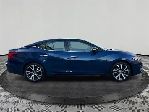 Deep Blue Pearl 2017 Nissan Maxima 3.5 SL