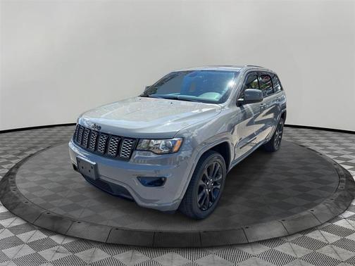 Sting-Gray Clearcoat 2020 Jeep Grand Cherokee Altitude