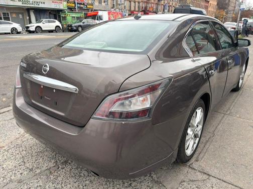 2012 Nissan Maxima SV