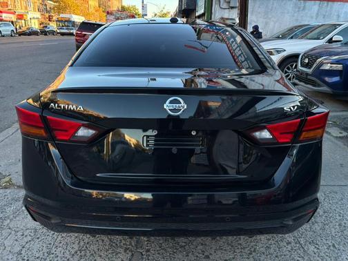 2021 Nissan Altima 2.5 SV