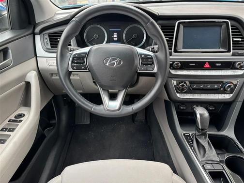 2018 Hyundai SONATA SEL