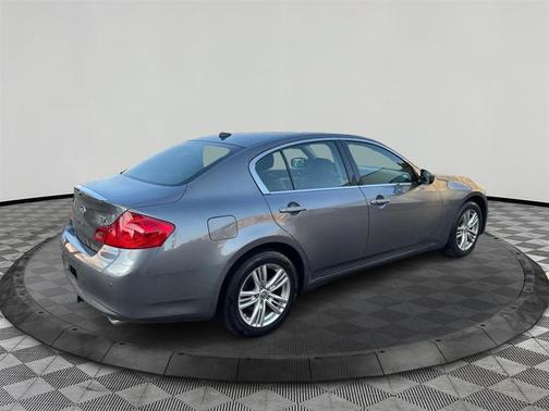 2011 INFINITI G37x Base