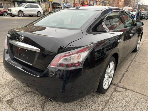 2012 Nissan Maxima SV