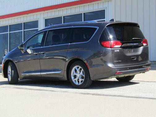2019 Chrysler Pacifica Touring-L Plus