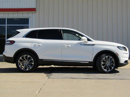 2022 Lincoln Nautilus Reserve