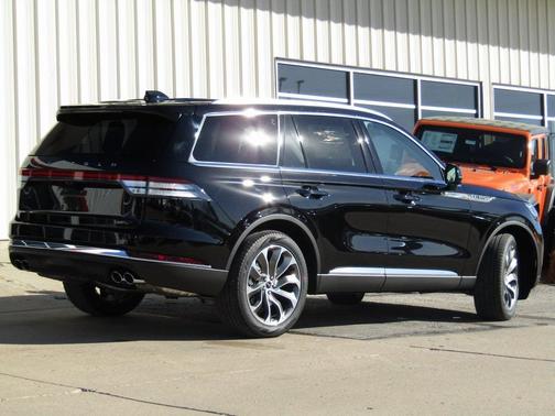 2025 Lincoln Aviator Premiere