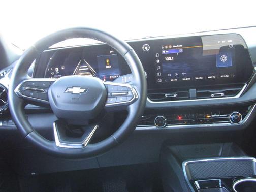 Mosaic Black Metallic 2025 Chevrolet Equinox 1LT