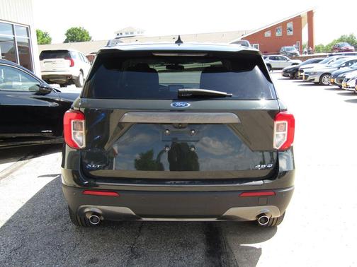 Forged Green Metallic 2022 Ford Explorer XLT