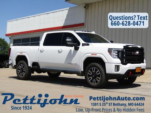 Summit White 2022 GMC Sierra 2500 AT4